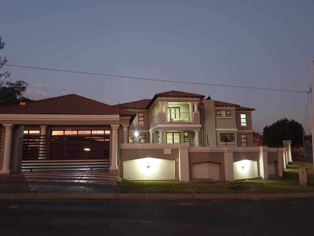 Angelocean Guest House 윗뱅크 외부 사진