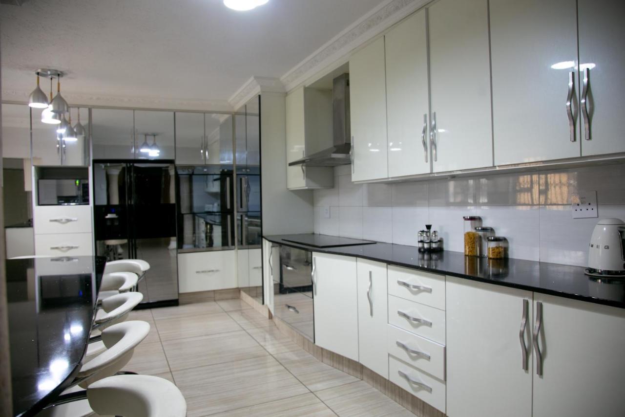 Angelocean Guest House 윗뱅크 외부 사진